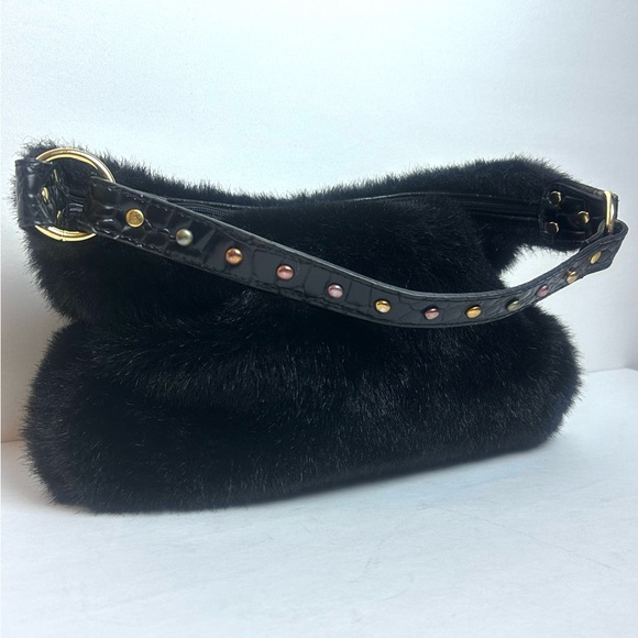 ♦️Tianni Black Faux Fur Medium Handbag with Studs on Handle - Picture 4 of 12